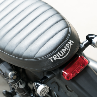 Comfort SeatThe Comfort Seat provides maximum rider and passenger comfort thanks to Triumph's 3D Net inserts. Featuring a stitched ribbed design and an embroidered Triumph wordmark. ⇾