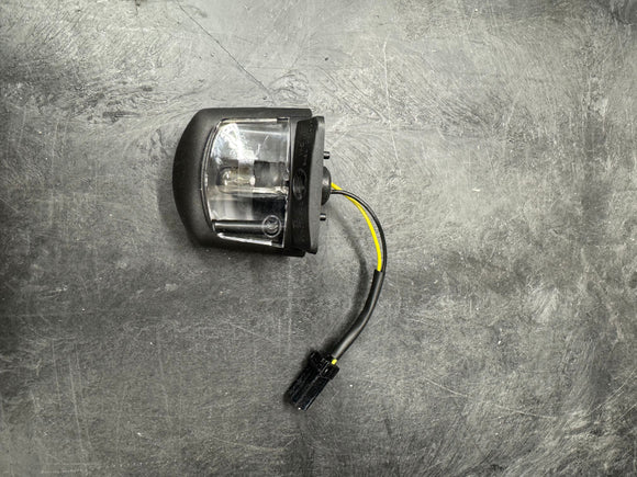 LIKE NEW Rear License Plate Light - T2702333