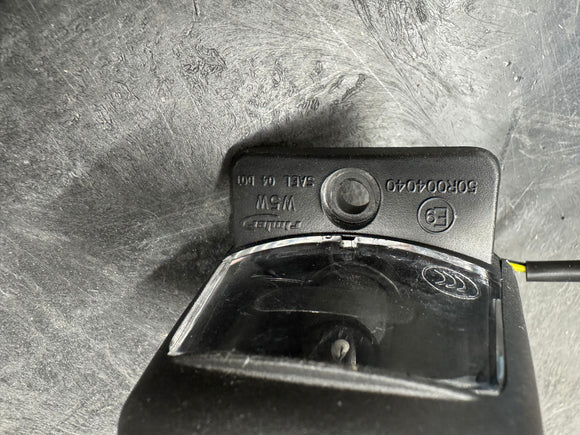 LIKE NEW Rear License Plate Light - T2702333