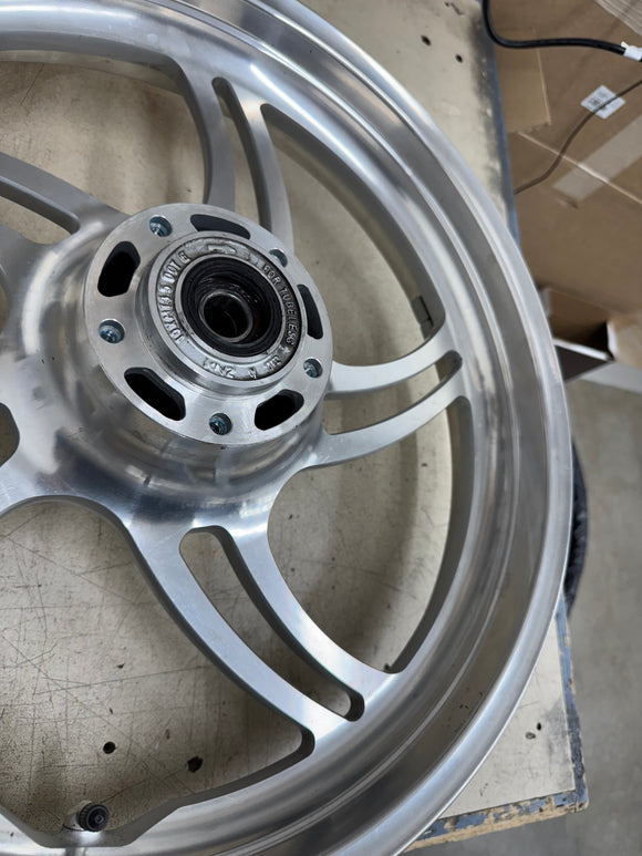 USED Front Wheel - T2005041