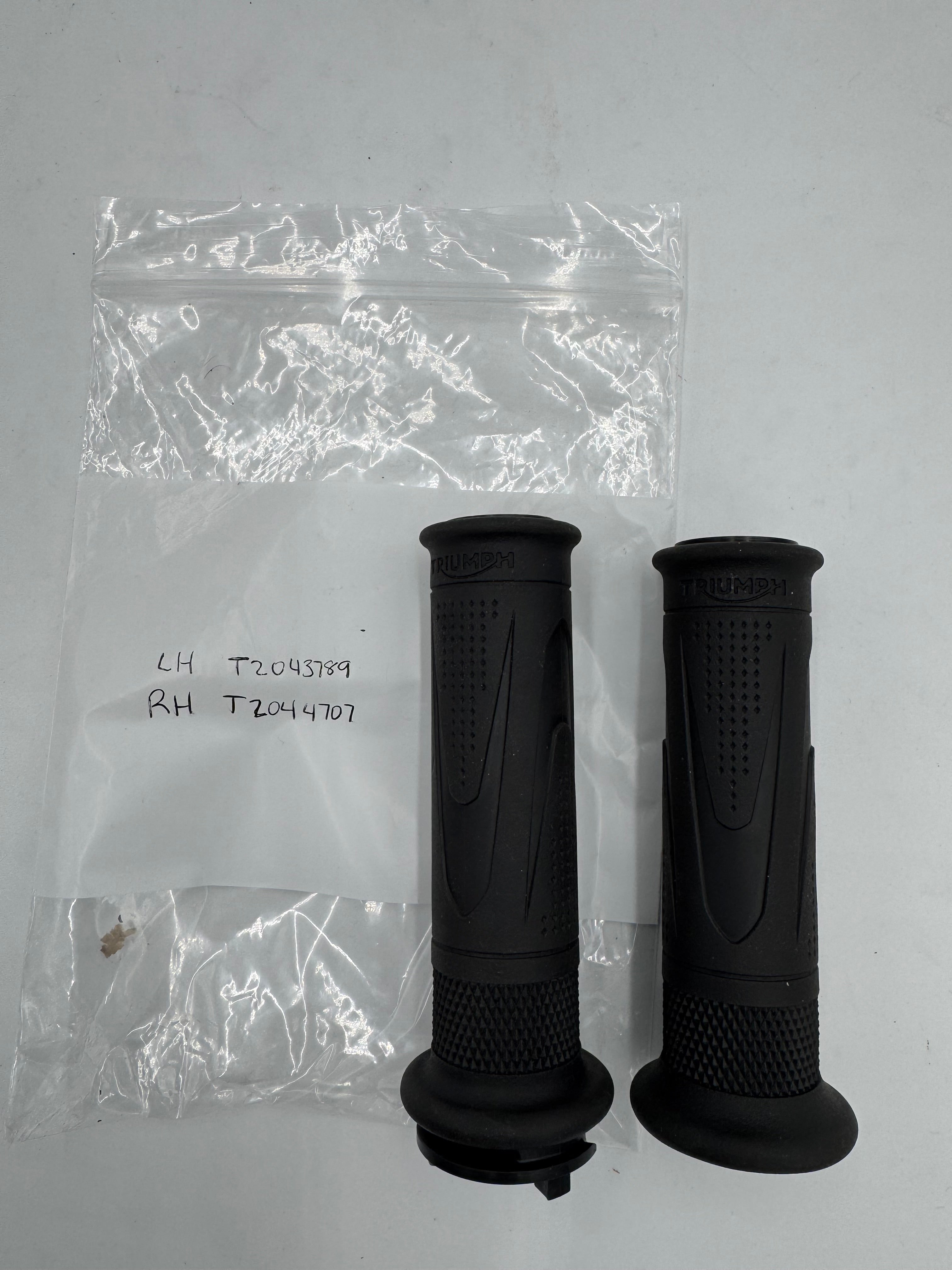 LIKE NEW LH/RH Grips - T2043789 / T2044707