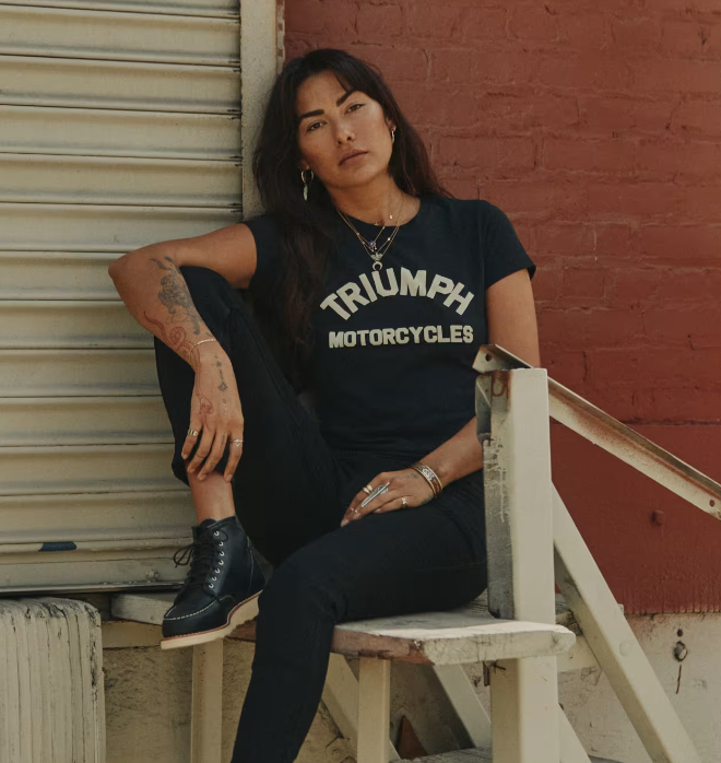 Luss Womens Arch Logo Tee